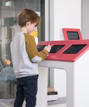 Kylii Touch Station